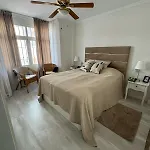 2 Bed. Amazing Sea Views