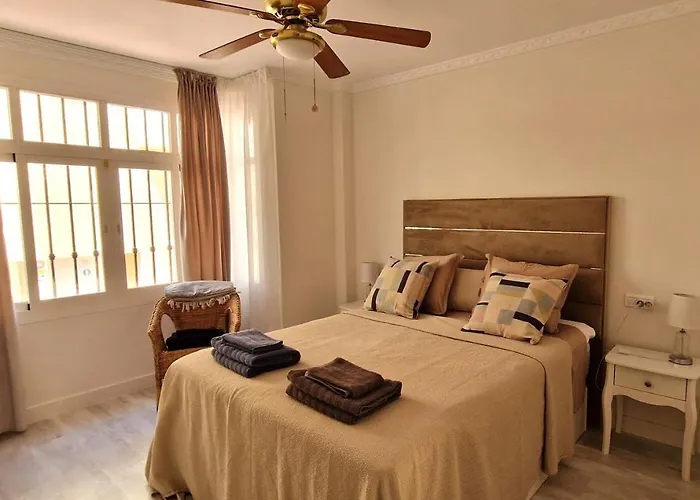 2 Bed. Amazing Sea Views Apartament