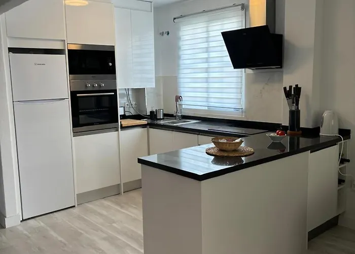 Apartament 2 Bed. Amazing Sea Views *